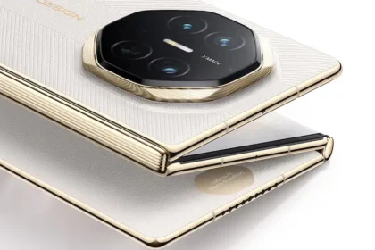 Huawei Mate XTs